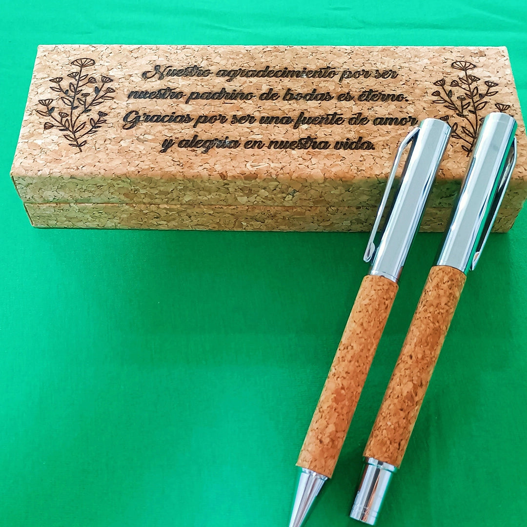 Estuche de corcho con bolígrafos