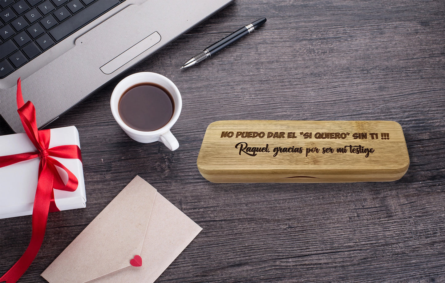Estuche con bolígrafos